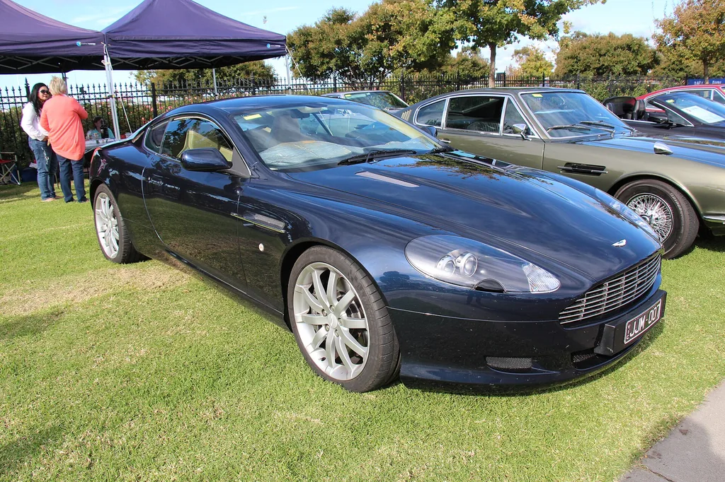 Aston Martin DB9 Coupe 2016
