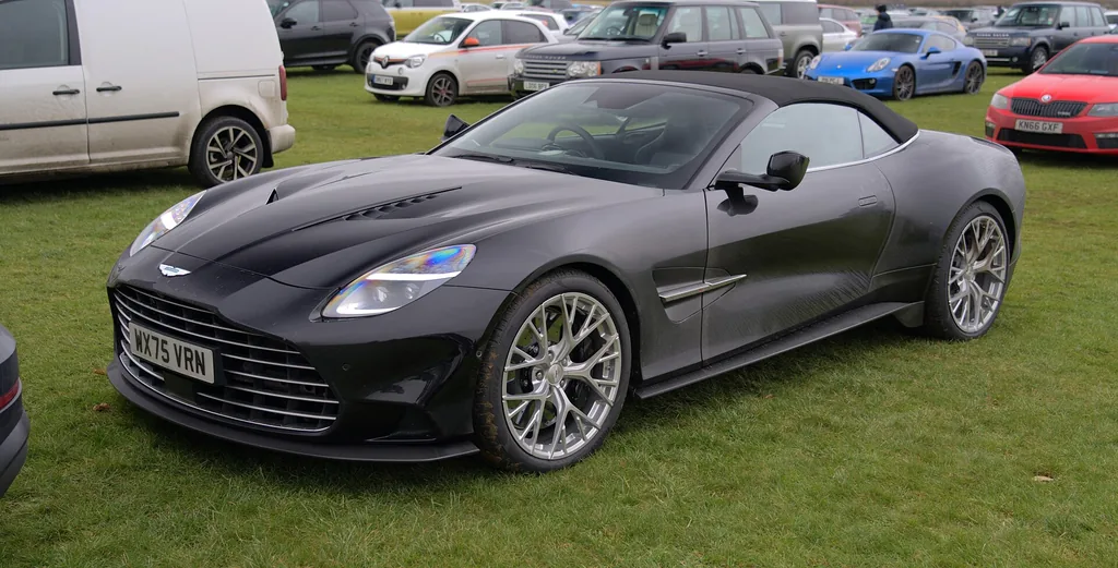 Aston Martin Vanquish 2016