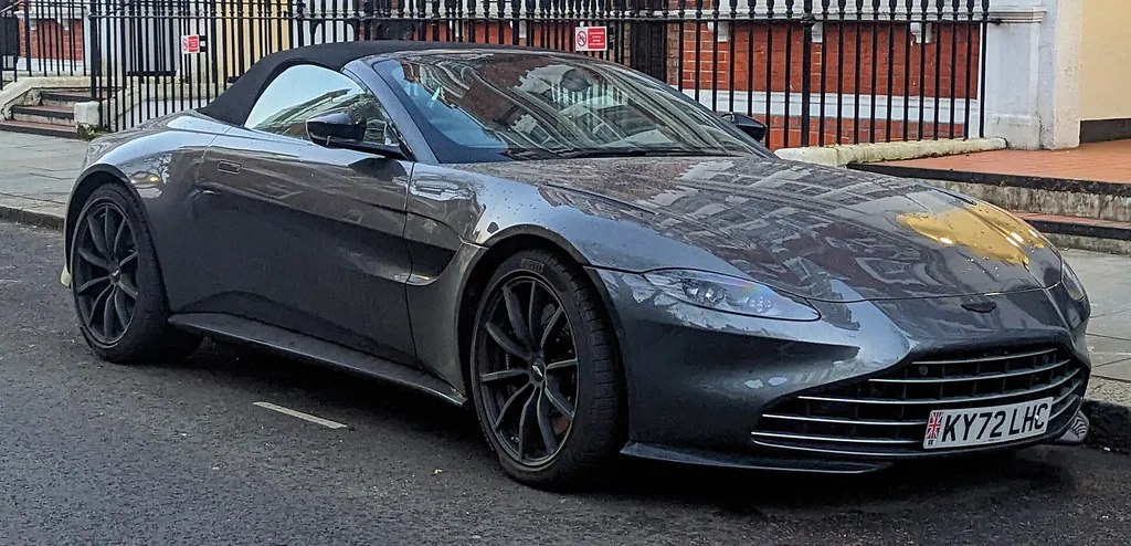 Aston Martin Vantage Roadster 2023