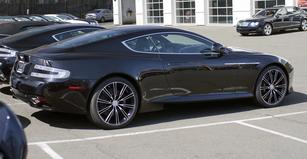 Aston Martin Virage Coupe 2012