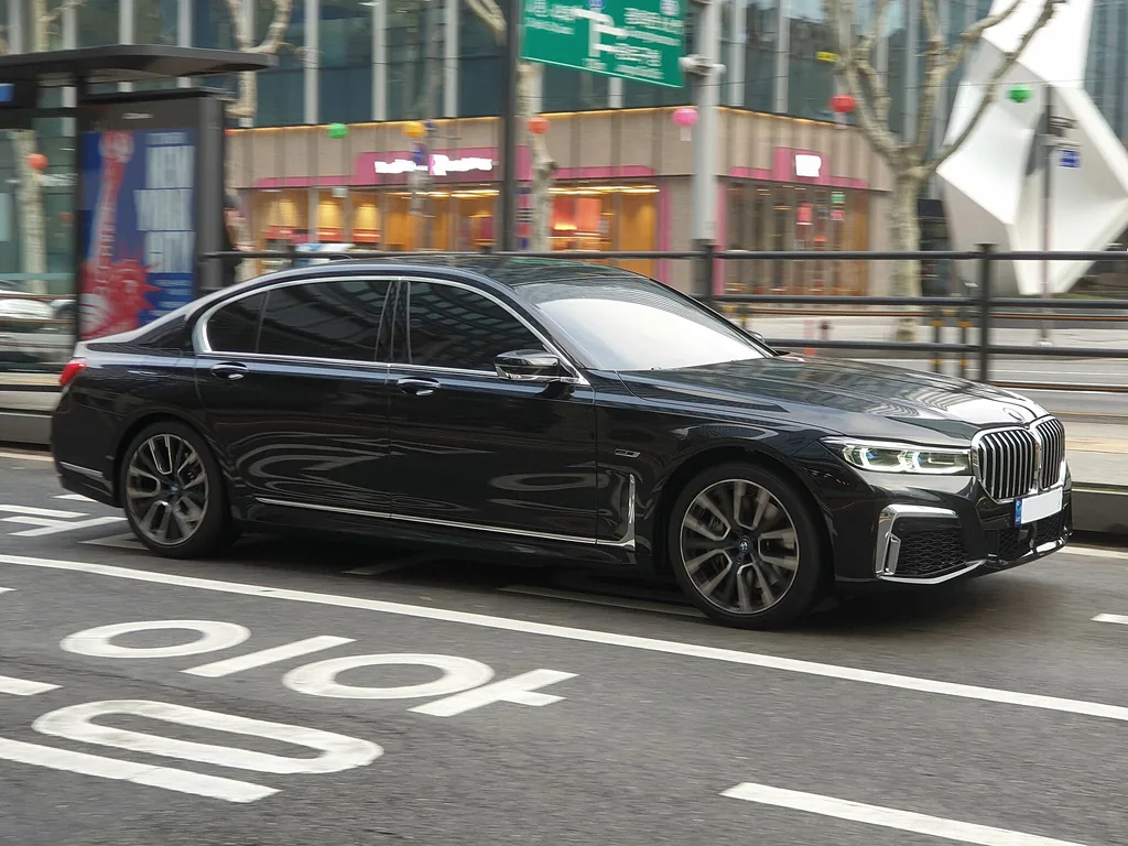 BMW 745LE 2020