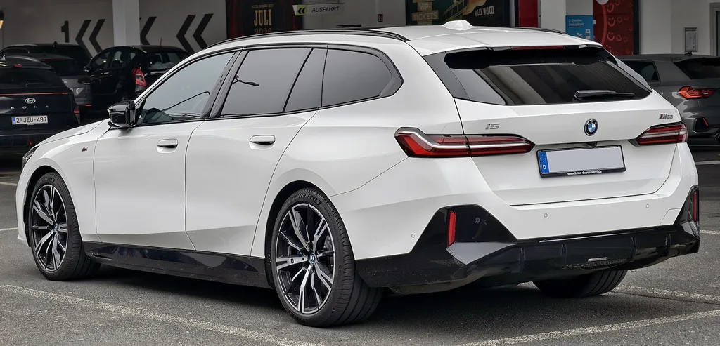 BMW i5 2025
