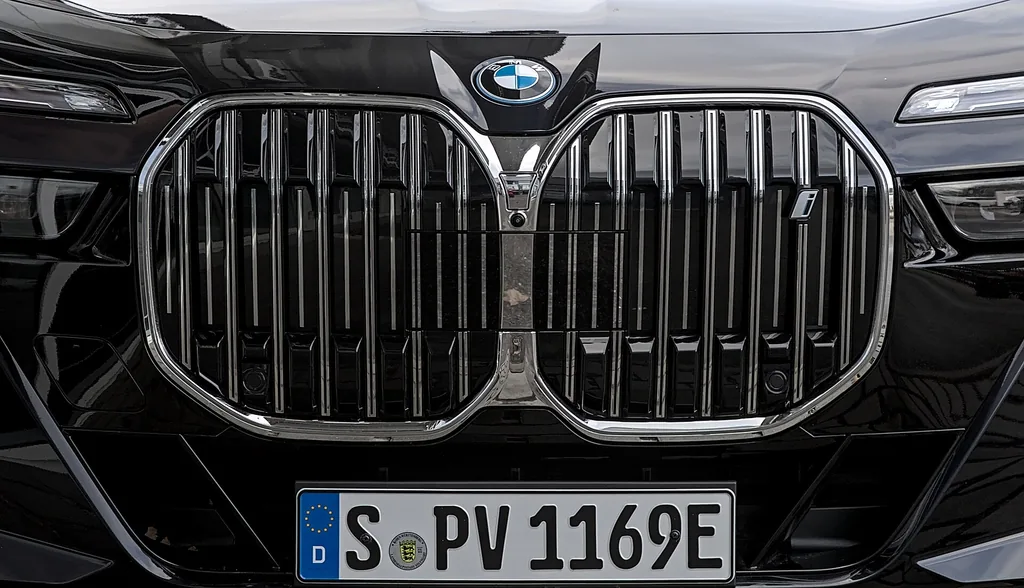 BMW i7 2024