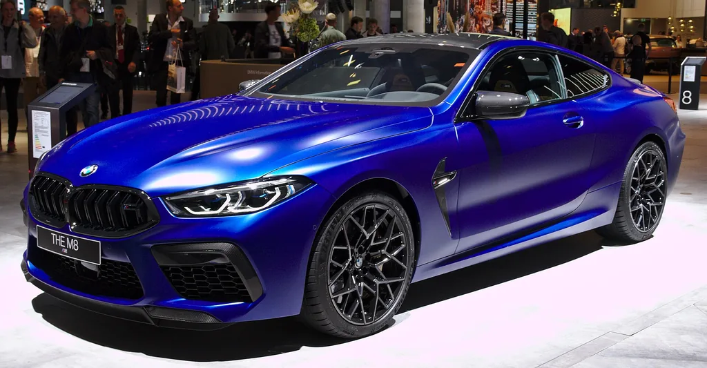 BMW M8 2022