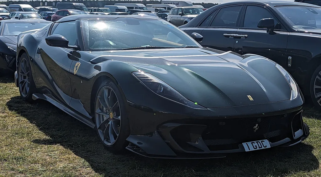 Ferrari 812 2022