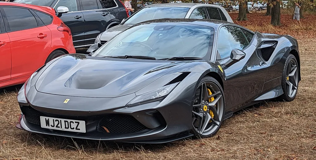 Ferrari F8 2021