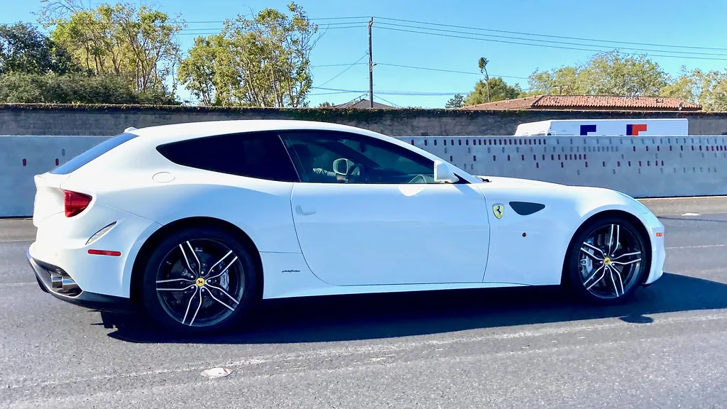 Ferrari GTC4 2017