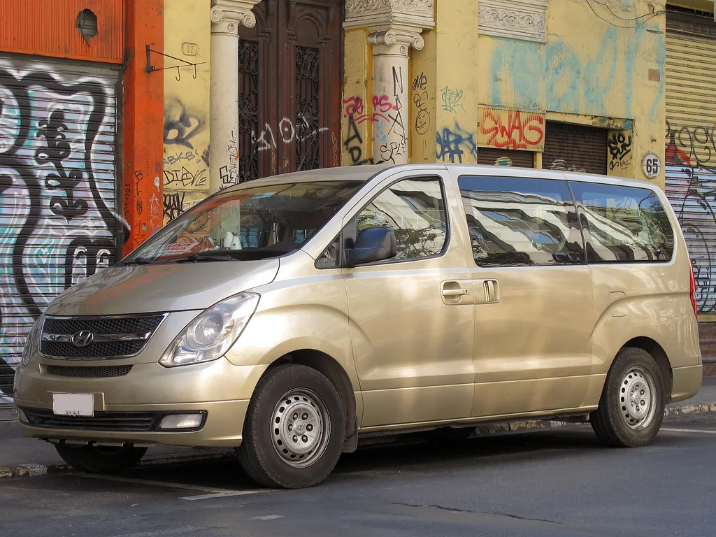 Hyundai H1 2004