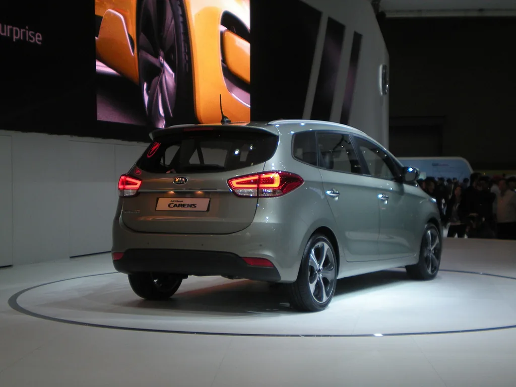 Kia Carens 2013