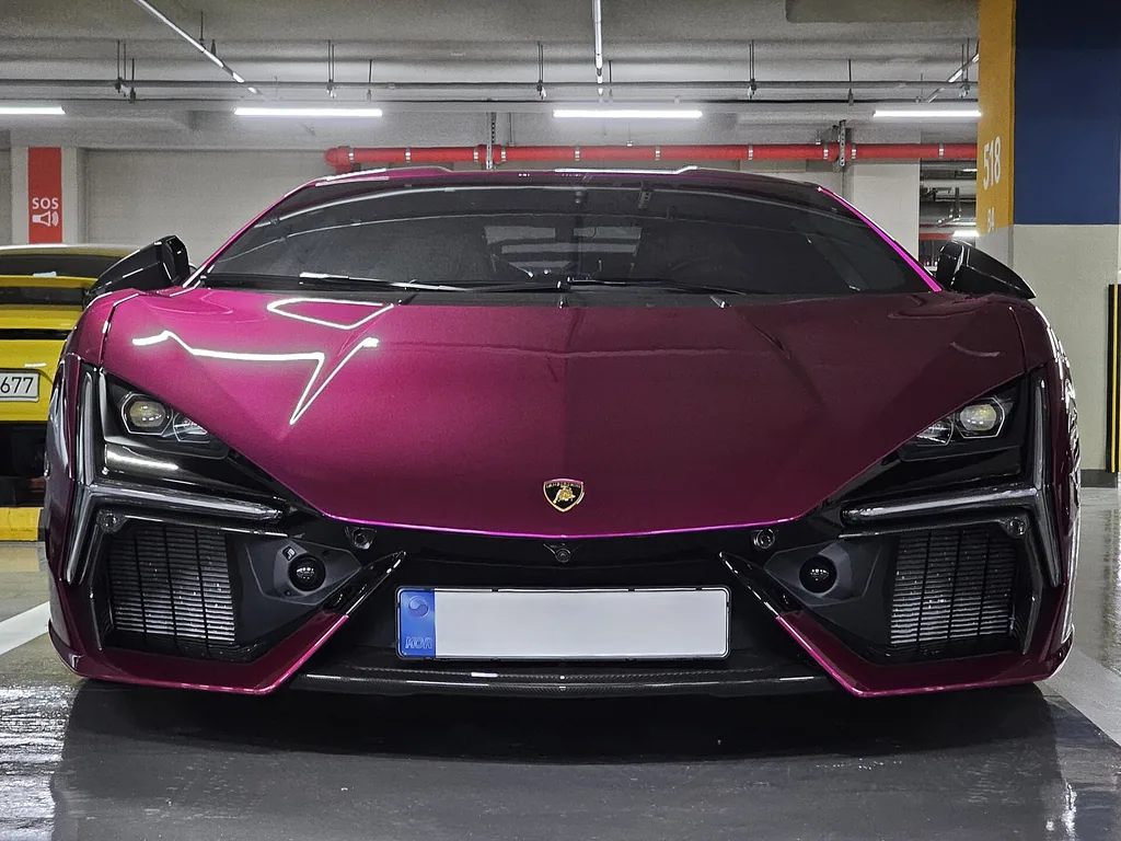 Lamborghini Revuelto Coupe 2024