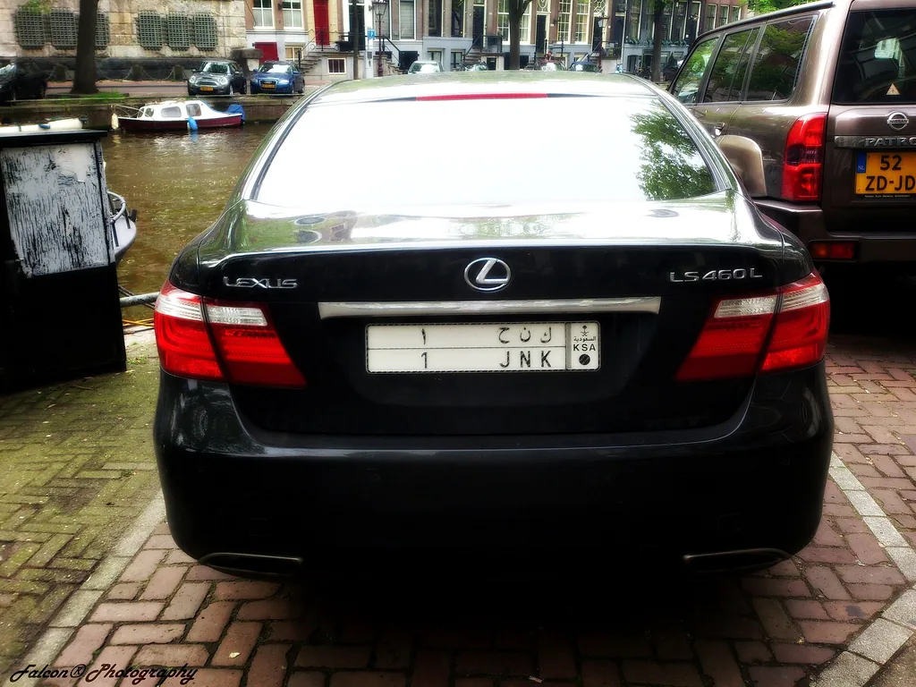 Lexus LS-460L 2015
