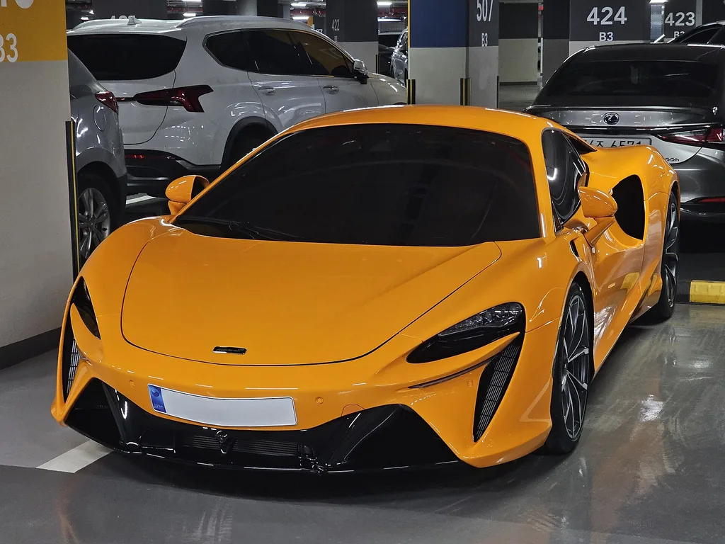 Mclaren Artura Coupe 2025