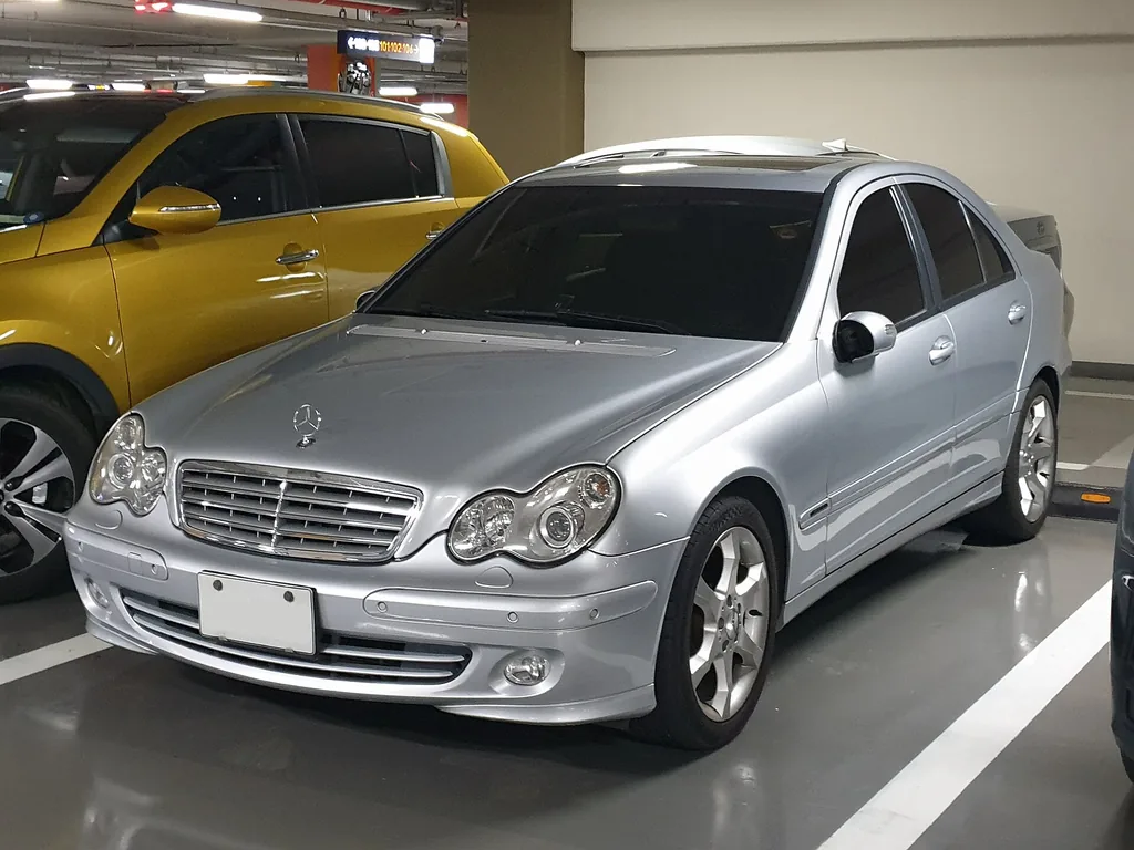 Mercedes-Benz C-230 2003
