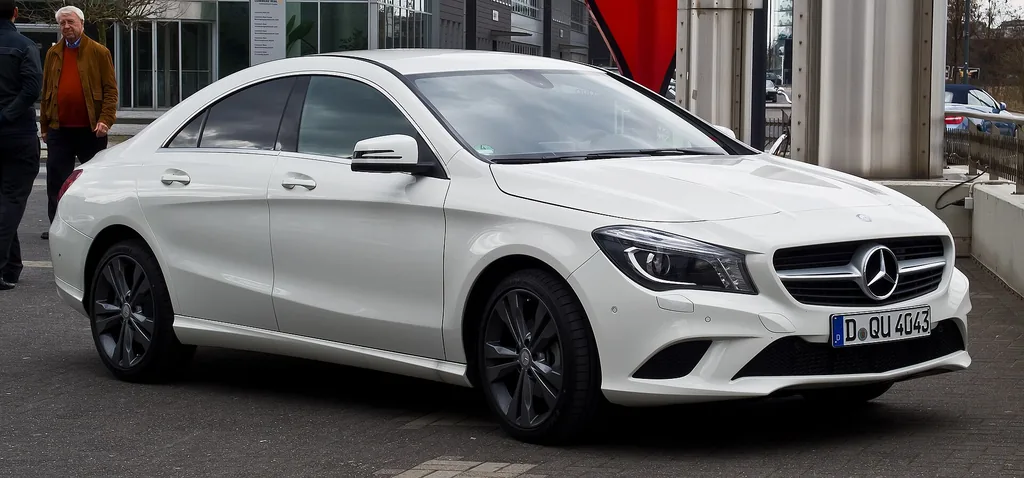 Mercedes-Benz CLA-200 2027