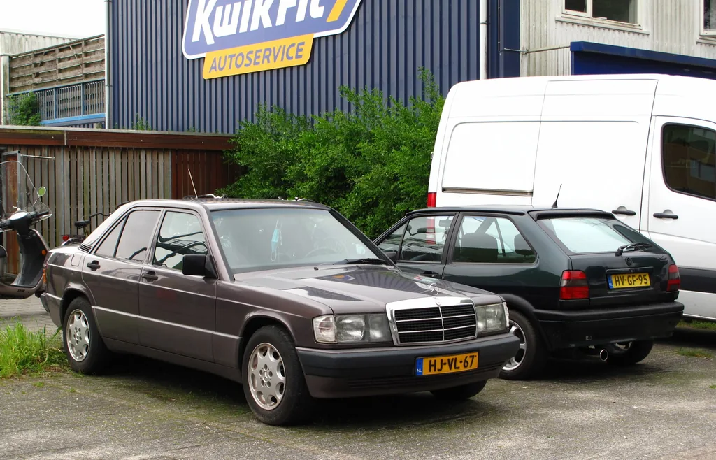 Mercedes-Benz E-190 1994