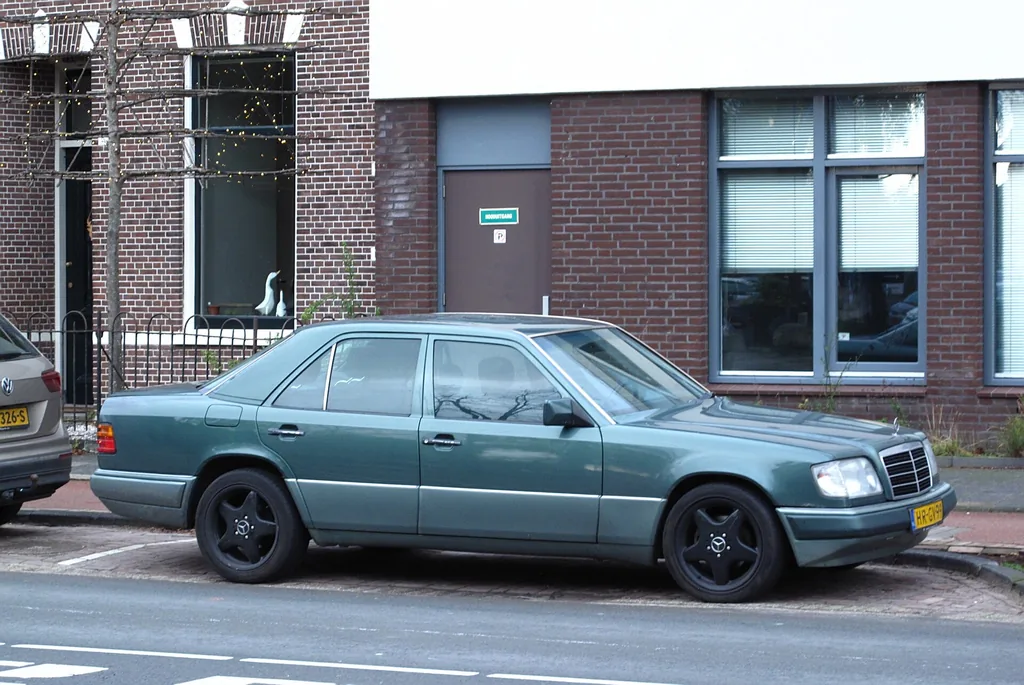 Mercedes-Benz E-200 1993