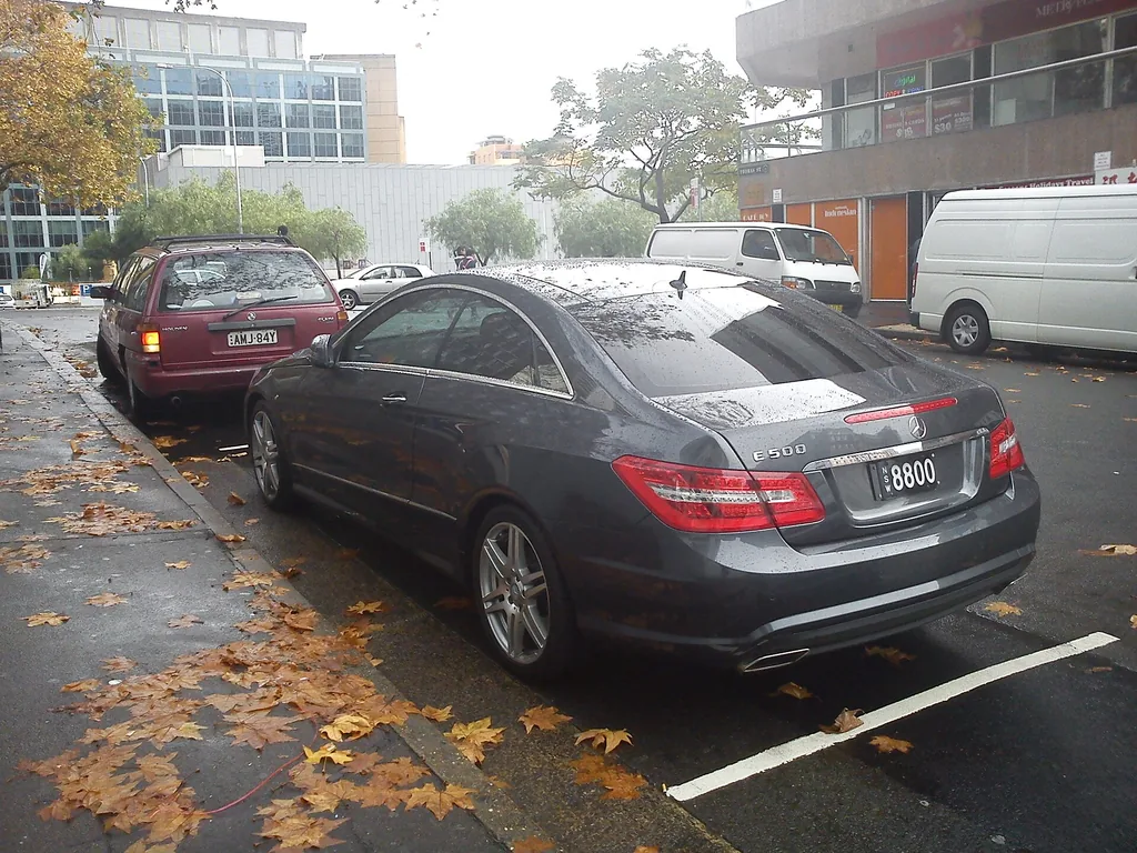 Mercedes-Benz E-500 Coupe 2012