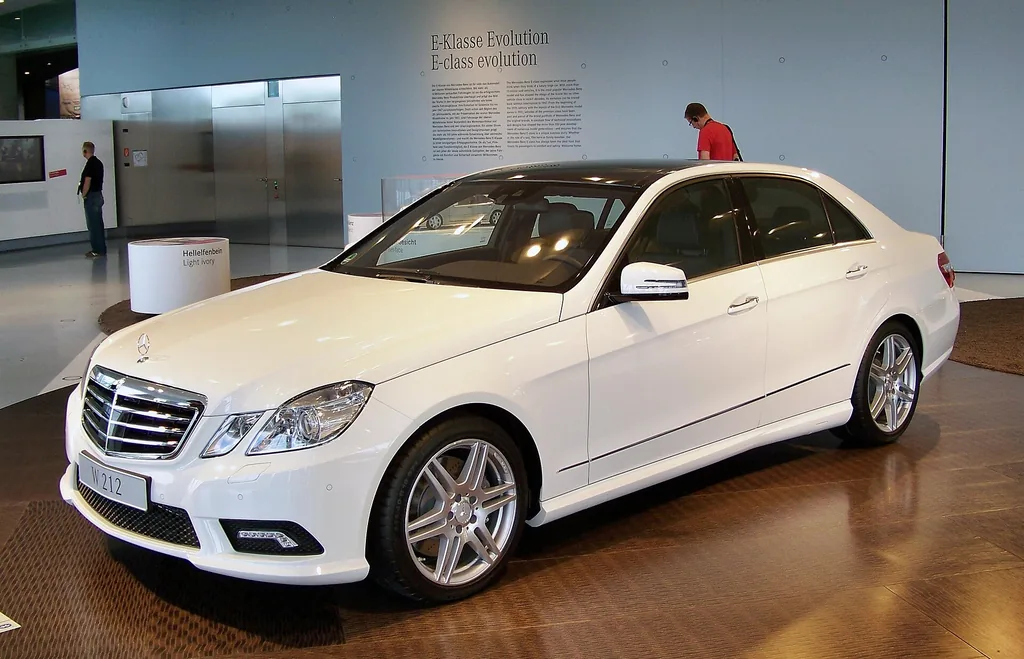 Mercedes-Benz E-500 2012