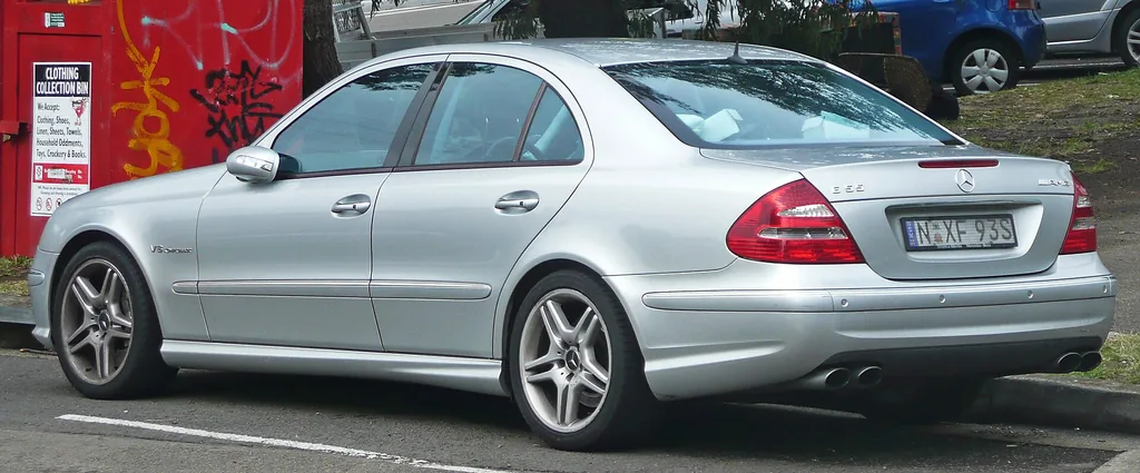 Mercedes-Benz E-55 2006