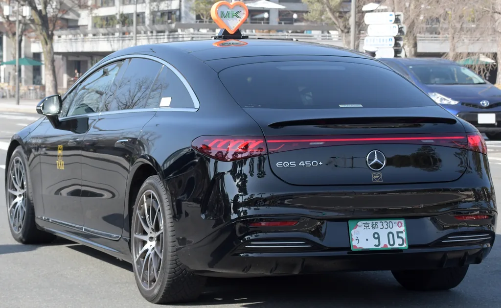 Mercedes-Benz Eqs 2024