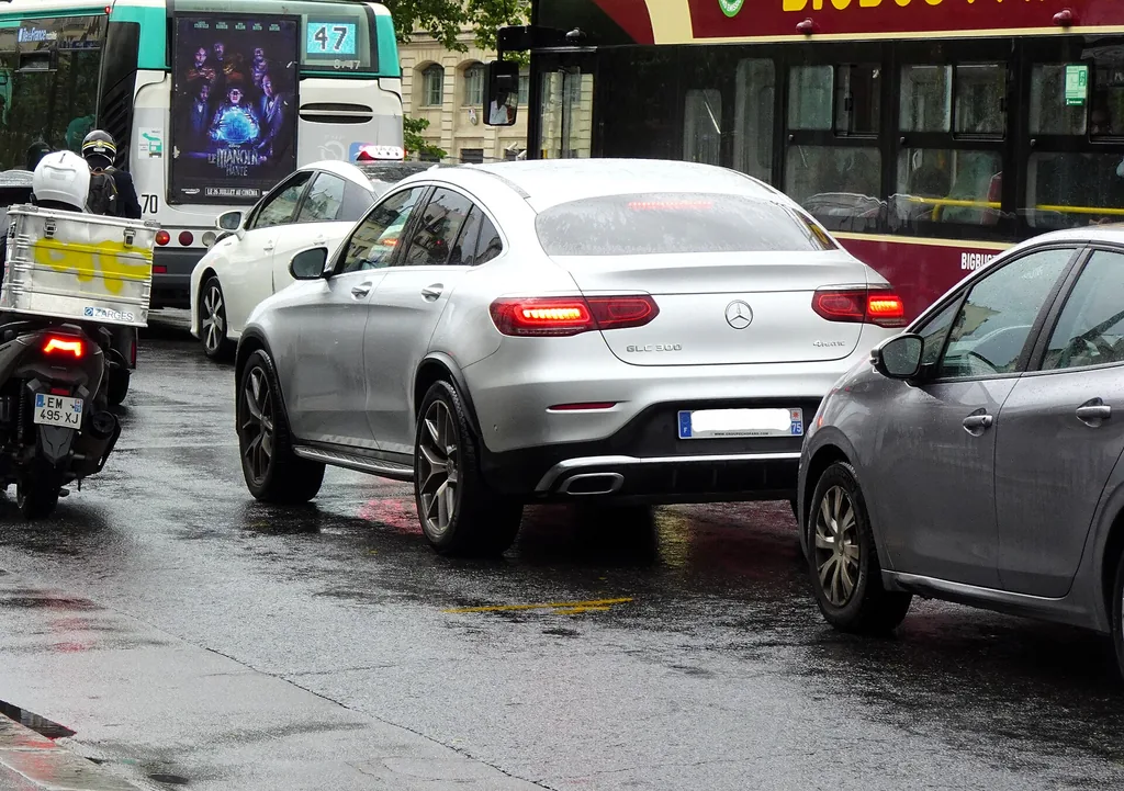 Mercedes-Benz GLC-300 Coupe 2021