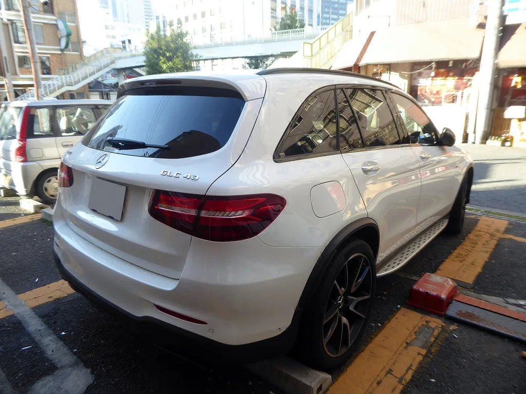 Mercedes-Benz GLC-43 2025