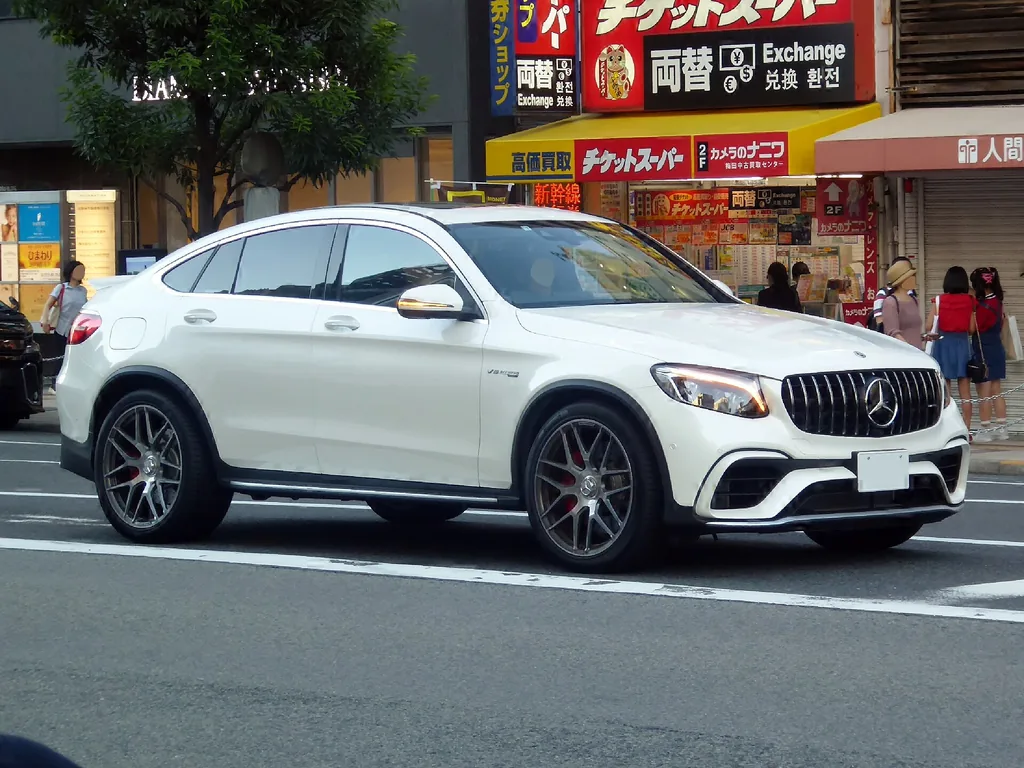 Mercedes-Benz GLC-63 2027