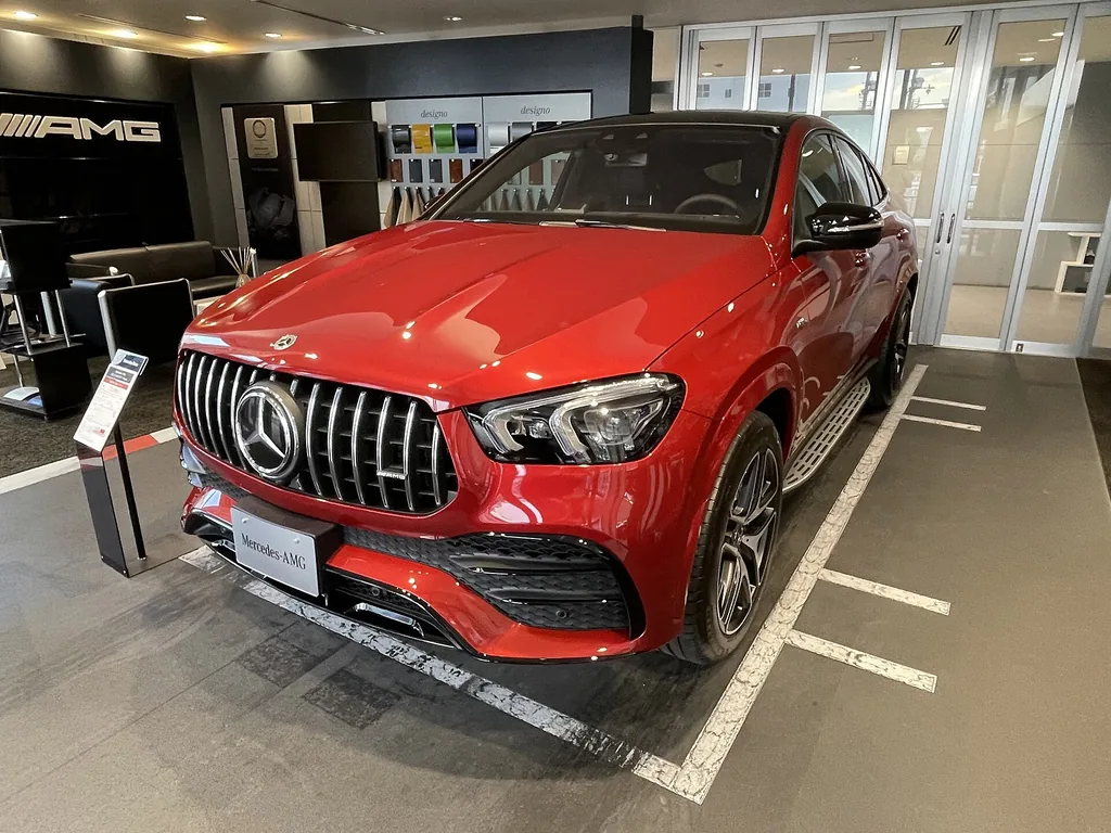 Mercedes-Benz GLE-53 2027