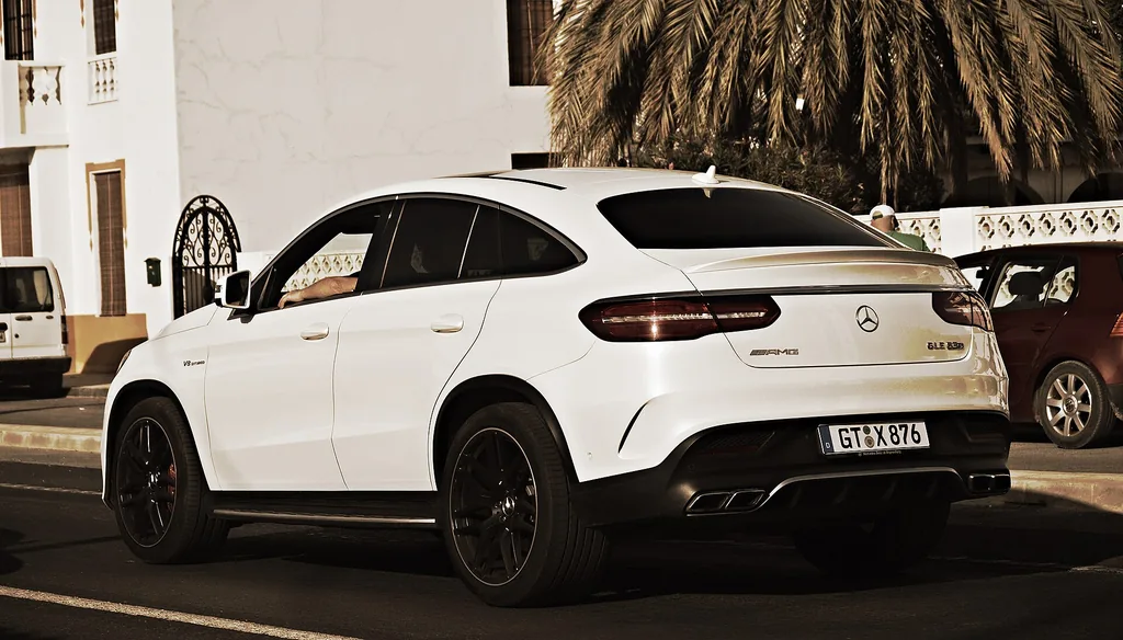 Mercedes-Benz GLE-63 2025