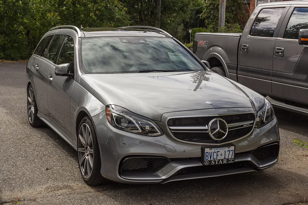 Mercedes-Benz S-63 2025