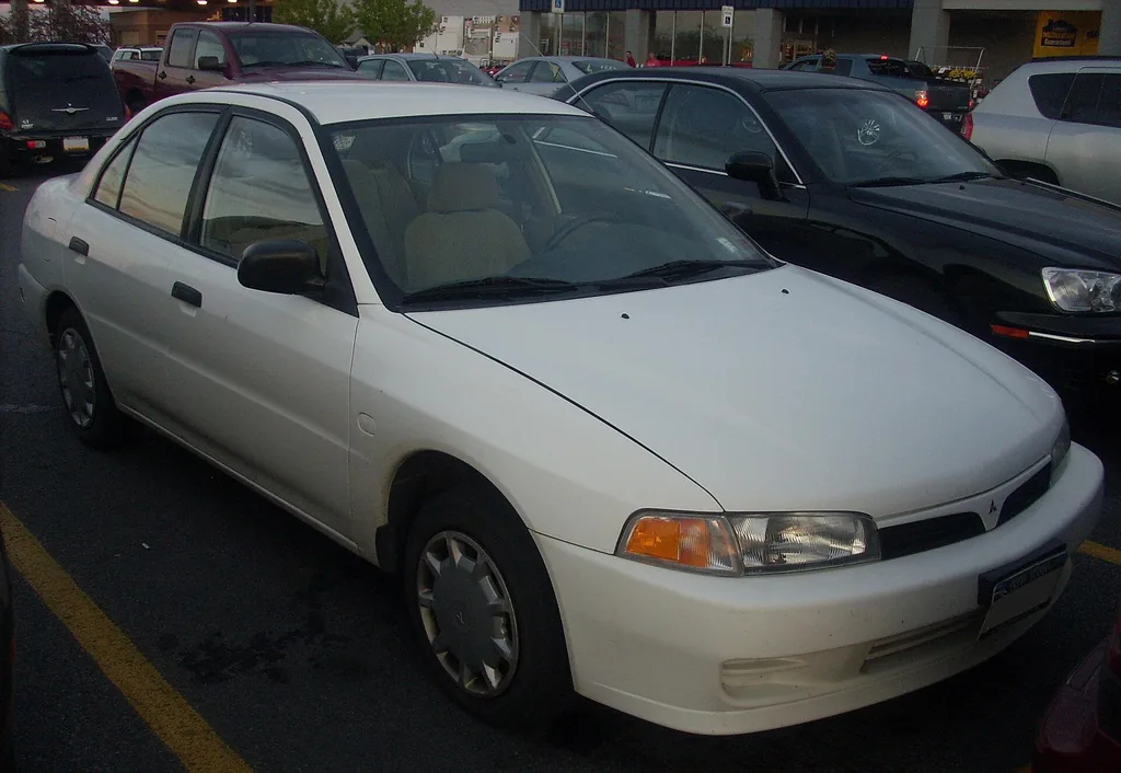 Mitsubishi Mirage 1992