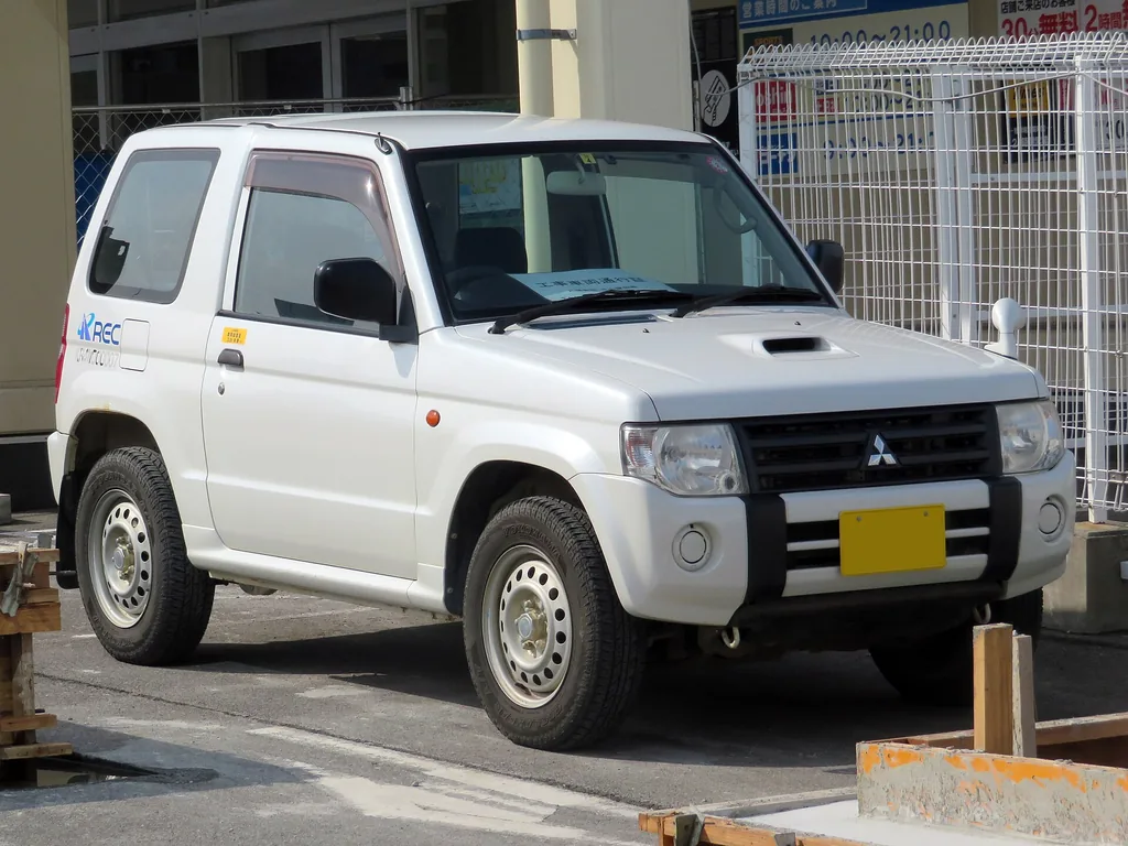 Mitsubishi Pajero 2020
