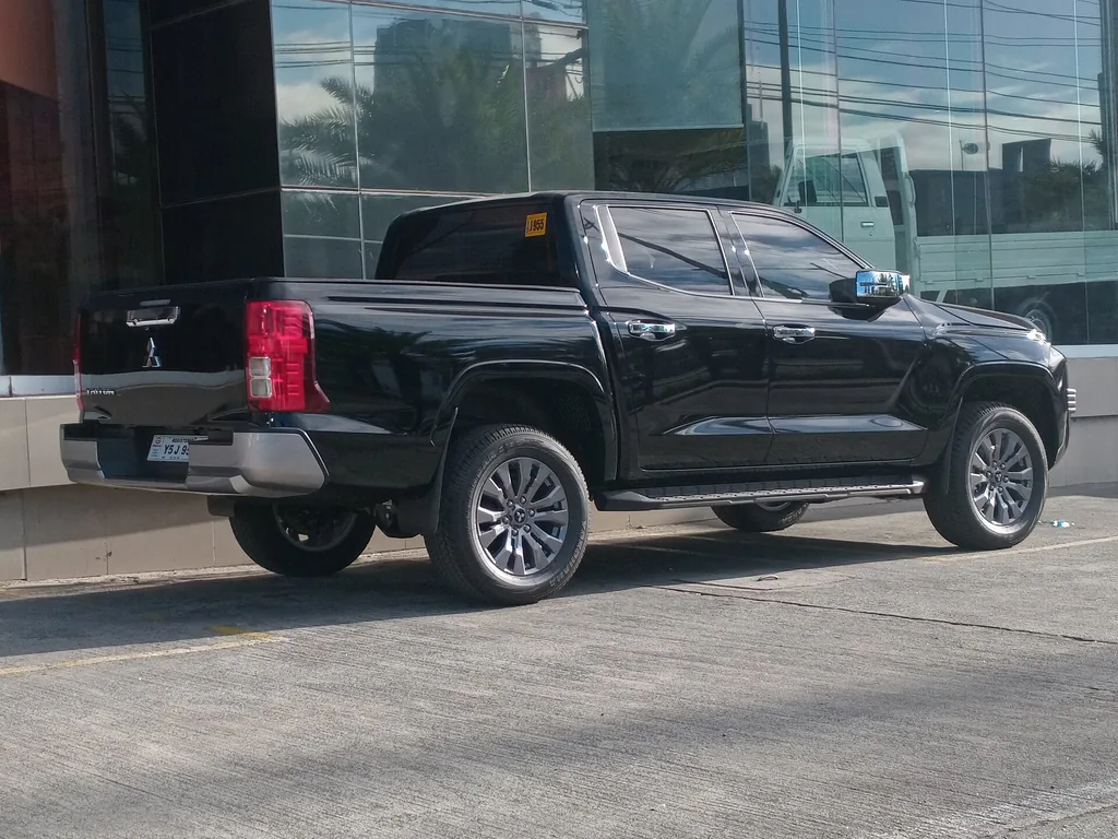 Mitsubishi Triton 2027