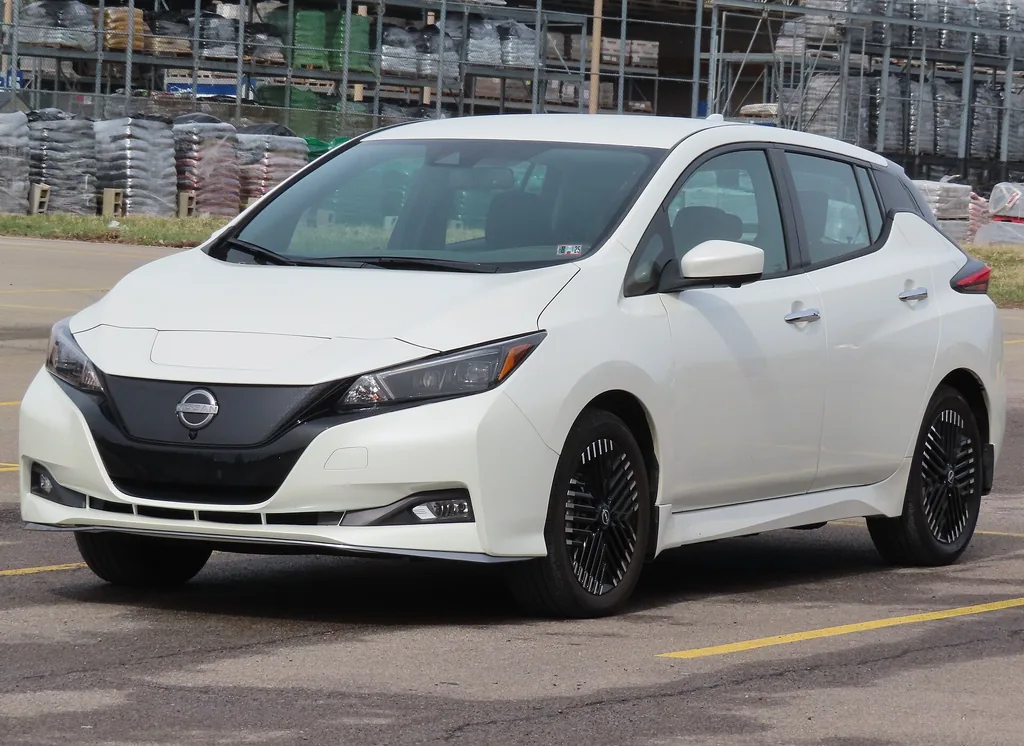Nissan Leaf 2025