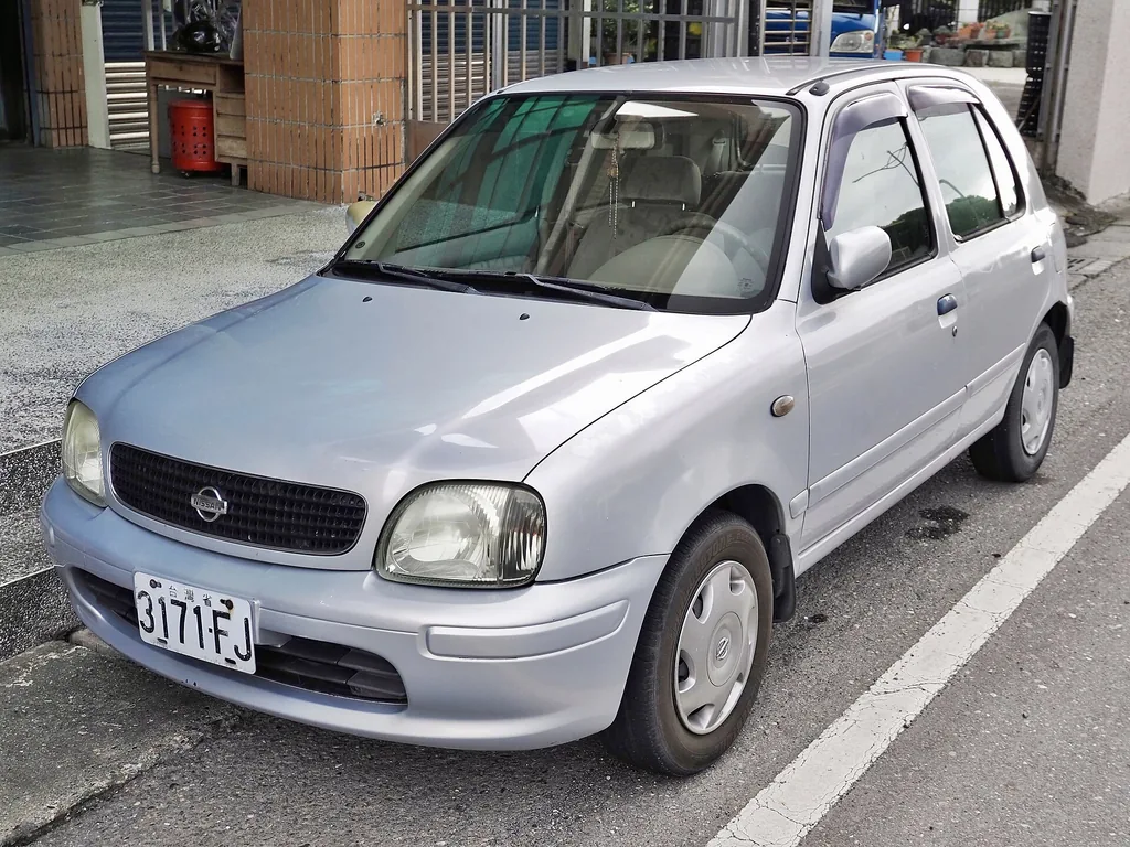 Nissan March 2020