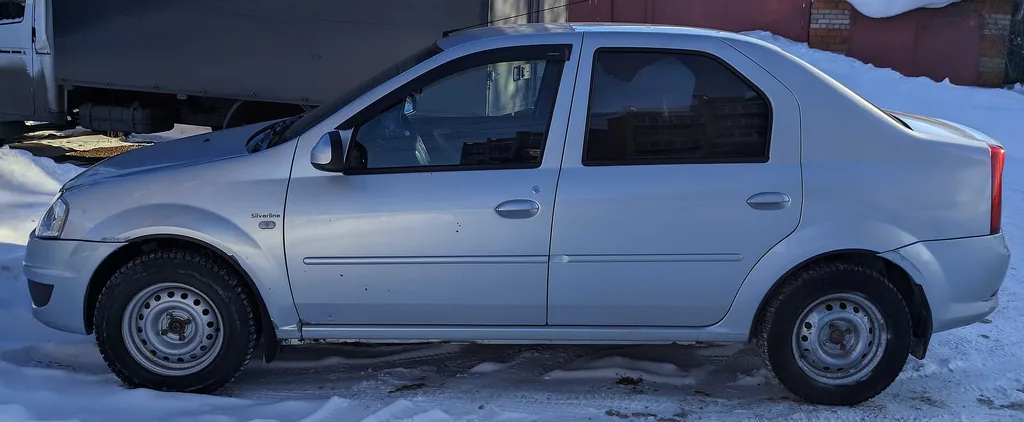 Renault Logan 2025