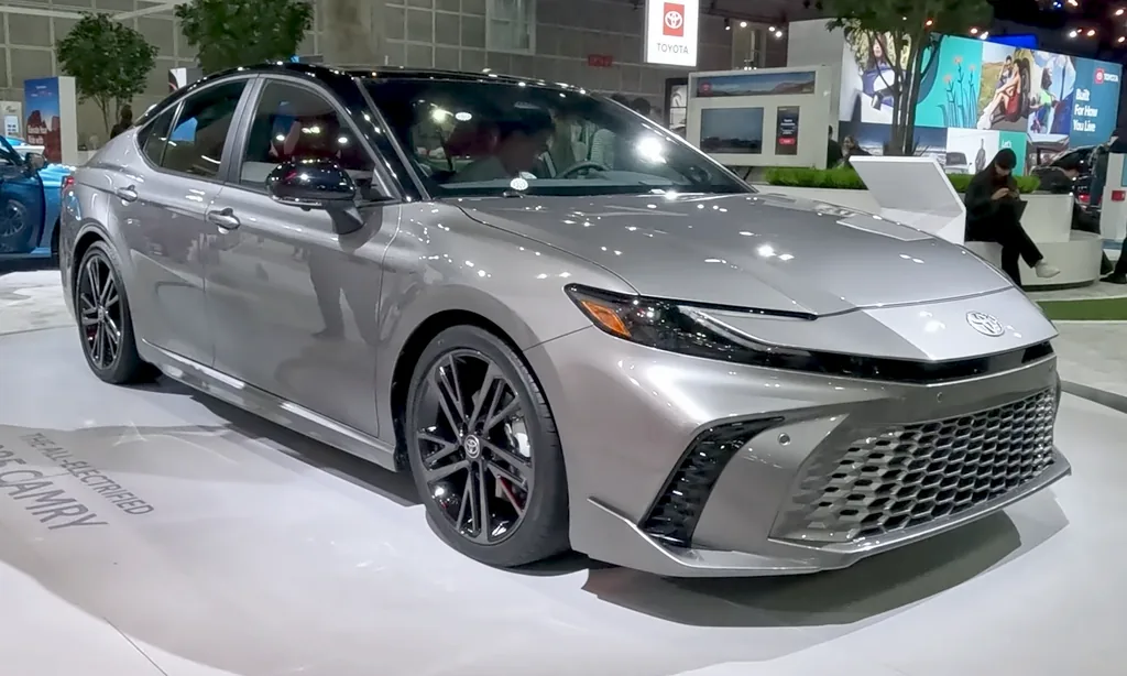 Toyota Camry 2025