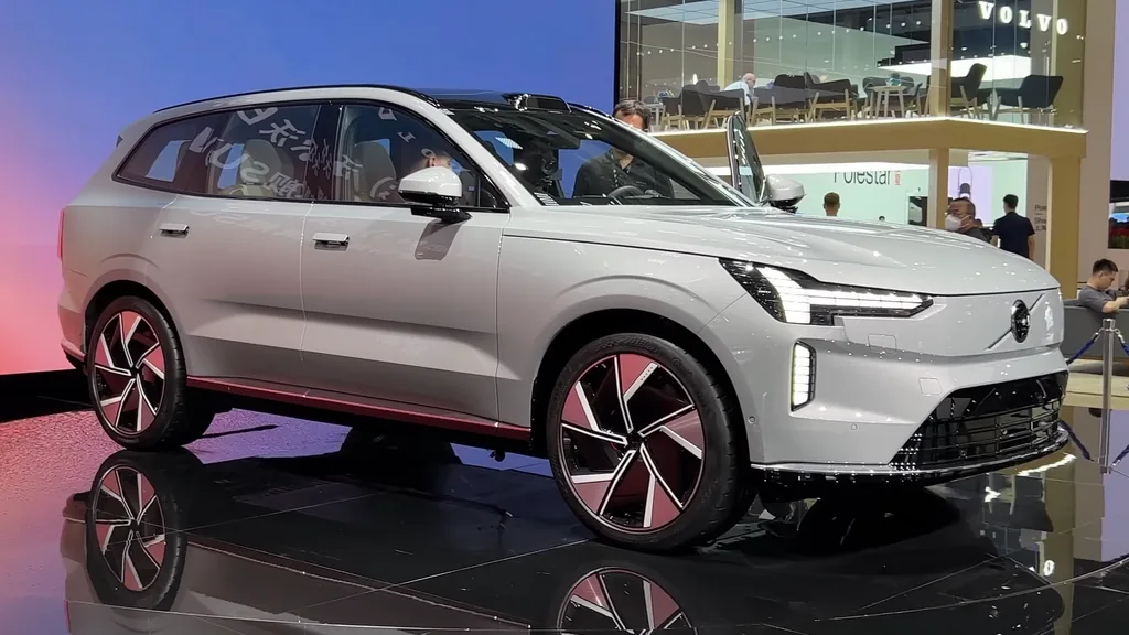 Volvo EX90 2026